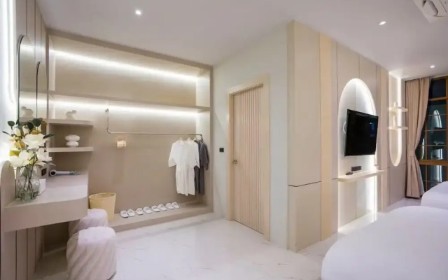Paco Villa Pattaya