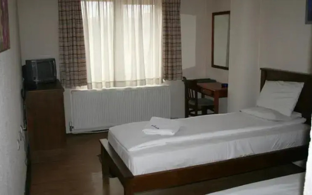 Hotel Avalon