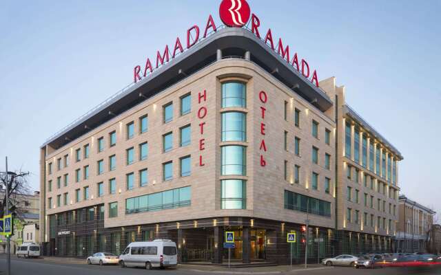 Гостиница Ramada Kazan City Centre вид на фасад