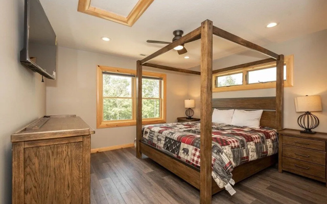 Hilltop Hideaway by Taylor Made Deep Creek