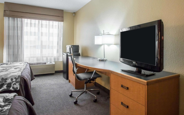 Sleep Inn & Suites