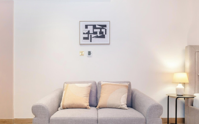 LUX The Marina View Suite 2