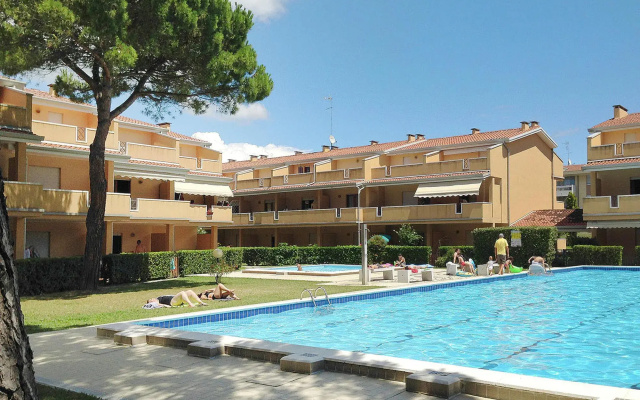 Apartment in Bibione Spiaggia with balcony