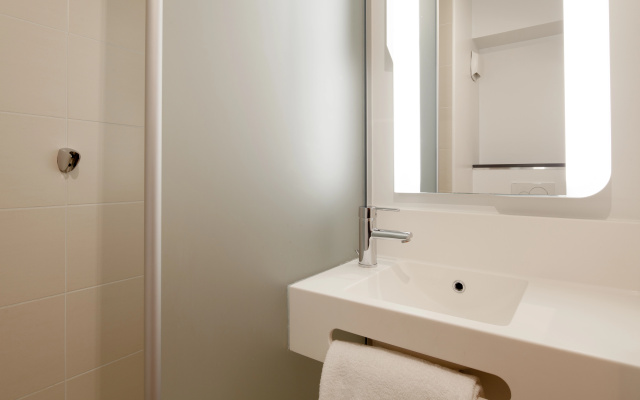 B&B HOTEL NANTERRE Rueil Malmaison