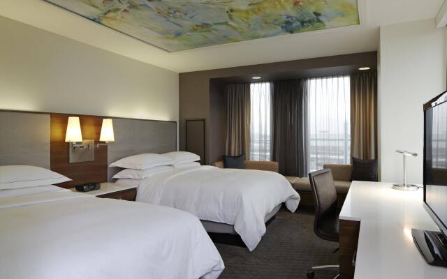 Отель Hilton Columbus Downtown США, Колумбус - отзывы, цены и фото номеров - забронировать отель Hilton Columbus Downtown онлайн комната для гостей
