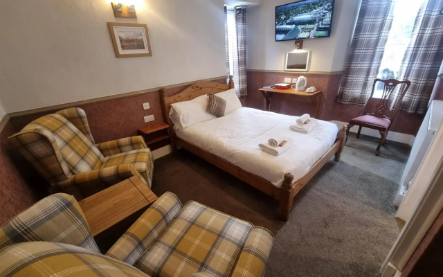 Roy Bridge Hotel