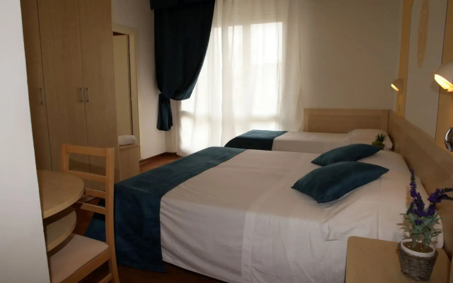 New Hotel Jolie