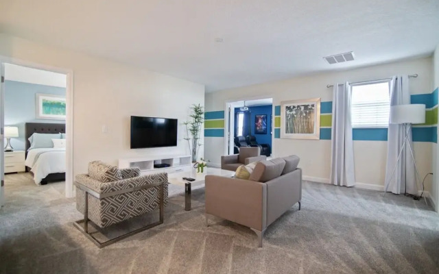 8BR ChampionsGate Pool Home wTheater