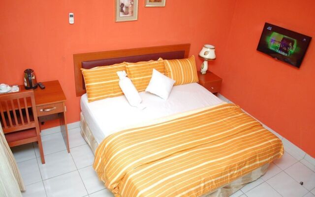 Millicent Hotel and Suites комната для гостей