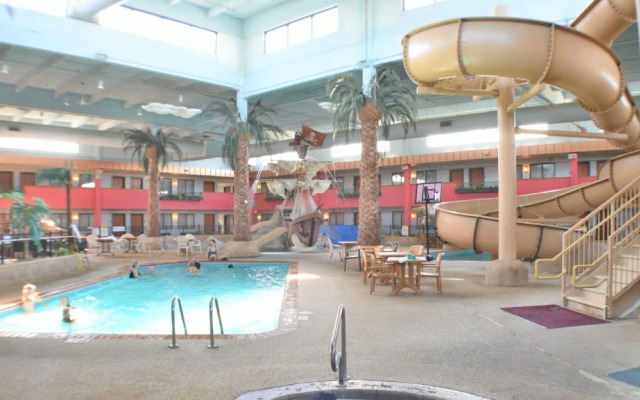 Ramada by Wyndham Sioux Falls Arpt & Suites