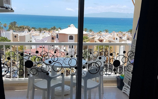 Las Americas Apartment