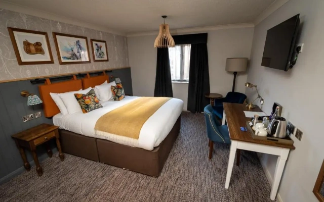 The Ely Hotel by Chef and Brewer Collection