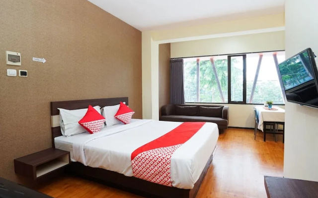 OYO 275 Hotel Kita