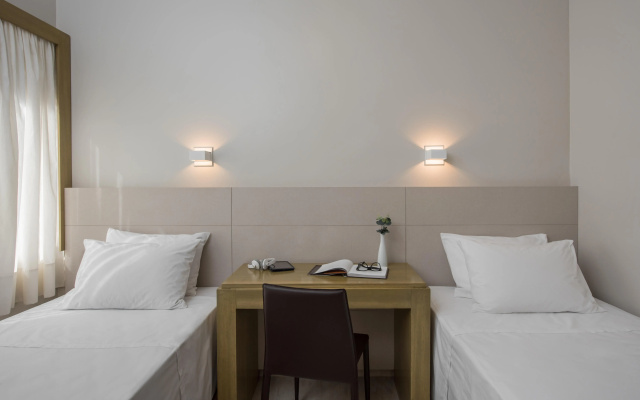 Hotel Nacional Distributed by Intercity