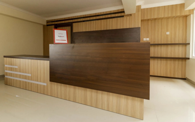 RedDoorz Plus near Palembang Square Mall