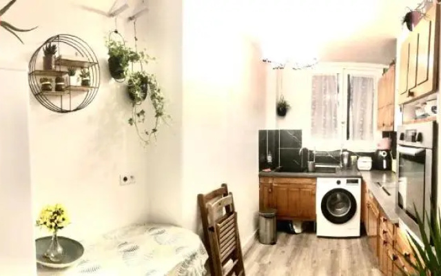 Private room 20 minutes from Eiffel Tower