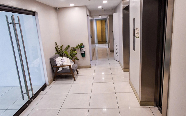 Milton Hotel Makati