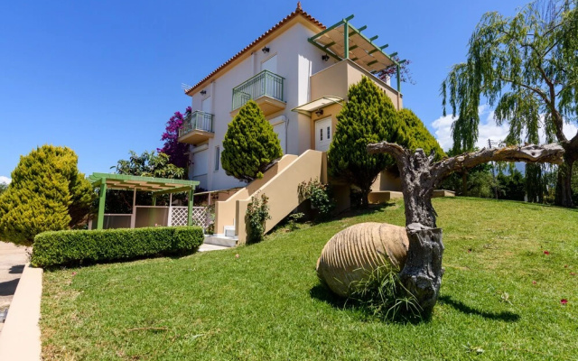 Kyparissia Garden Retreat - Sunny Master Suite