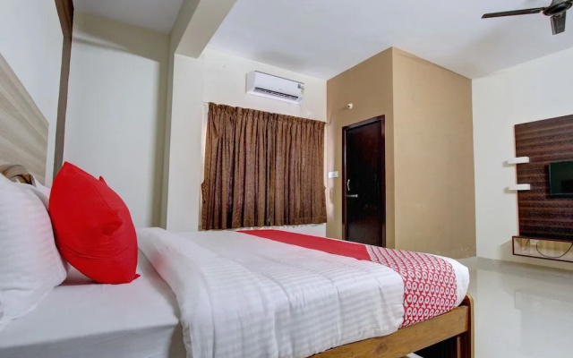 Oyo 44203 Sri Manis Residency