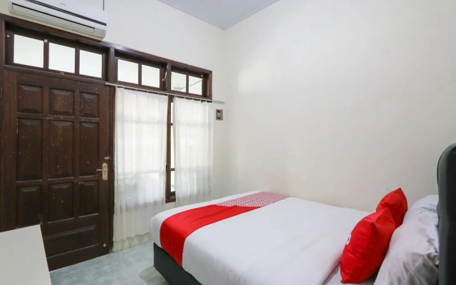 OYO 1479 A&a Inn