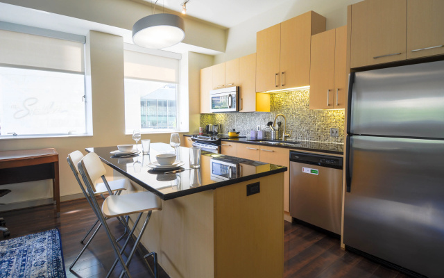 1 Bed Downtown Apt With Great Wifi!