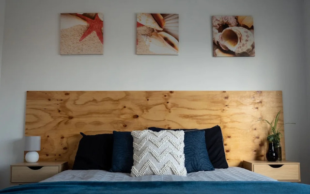 Surf N Stay Whangamata - Hostel