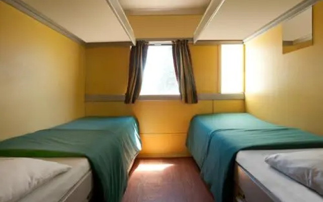 Train Lodge