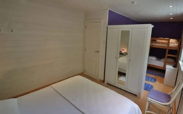 Stylish Chalet With Room