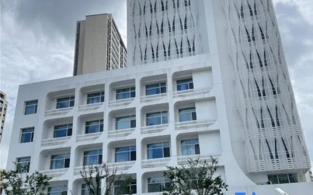 HanTing Hotel (Wuxi Hubin Commercial Street Sports Center)