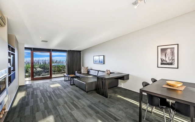 Hearn's Beachside Villa 3