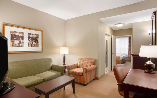 Country Inn & Suites by Radisson, Ithaca, NY