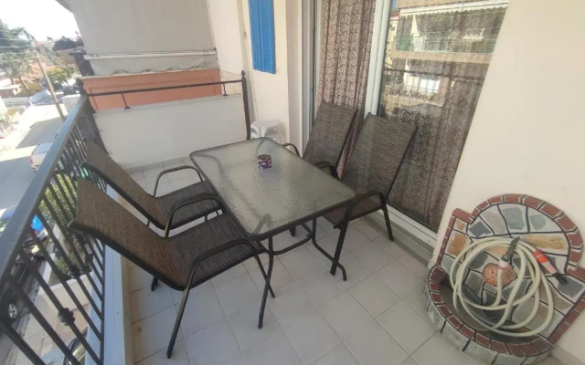 Dreamy 2 bedroom condo with free parking