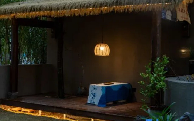 Wuyishan Kelai Like Home Tea House Space