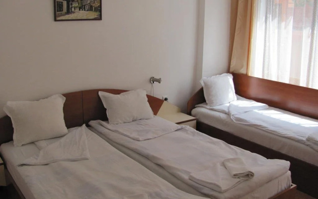 Stop Hotel