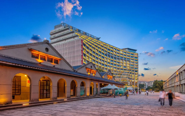 The We Hotel