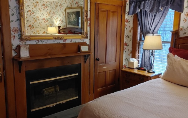 Inn at Ellis River