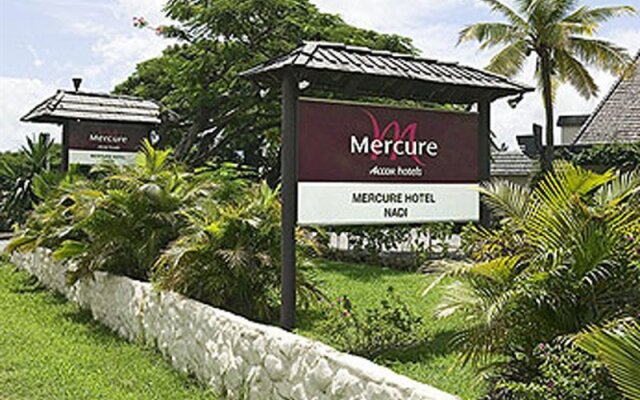 Отель Mercure Nadi вид на фасад