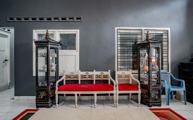 SUPER OYO Gandaria Guest House Near Masjid Raya Sumatera Barat
