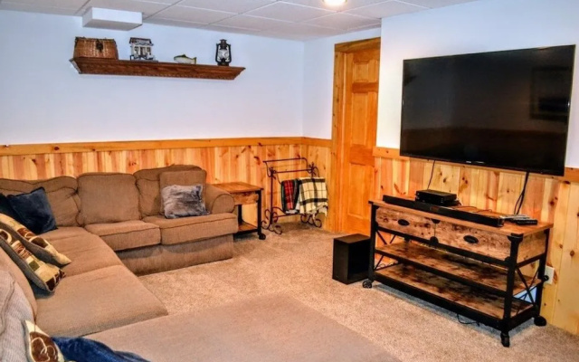Camp Pinemere 5 Bedroom Home