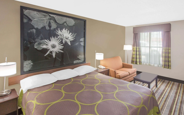 Super 8 by Wyndham Bay St. Louis