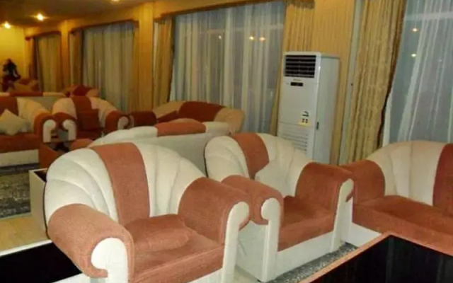 Al Yamamah Hotel