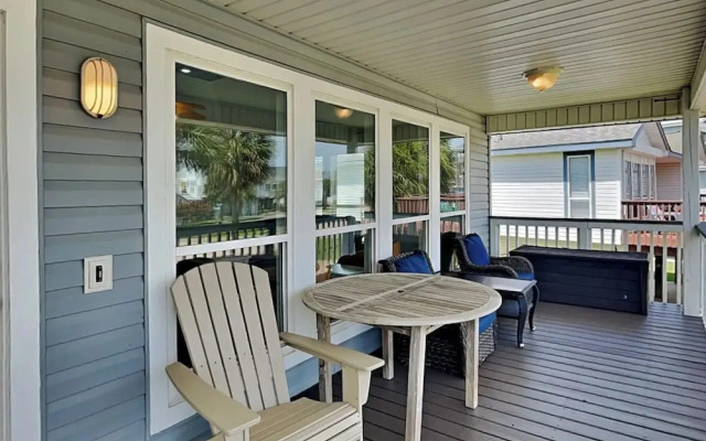 Molly's Dune by Ryson Vacation Rentals