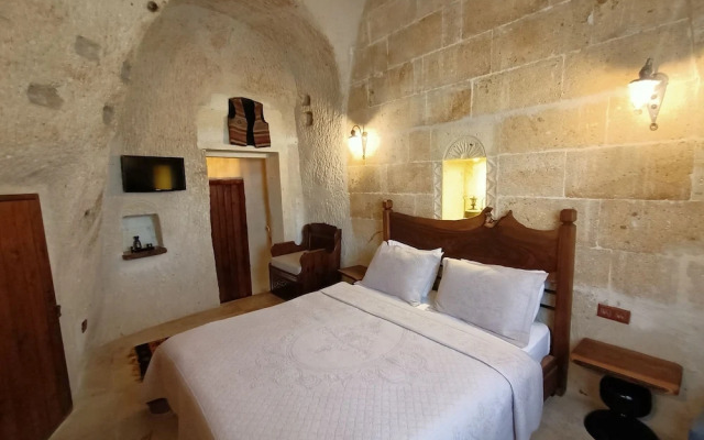 Apex Cave Hotel