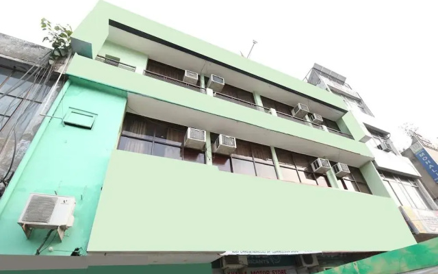 OYO 5906 Hotel Skyfox