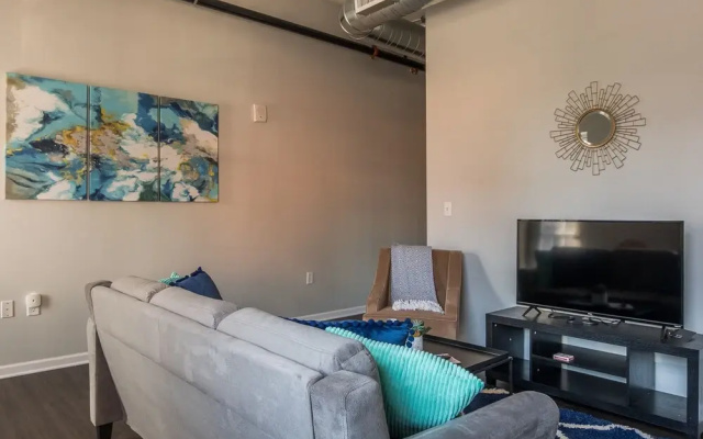 FRONTDESK 915 Broadway Apts Downtown Kansas City