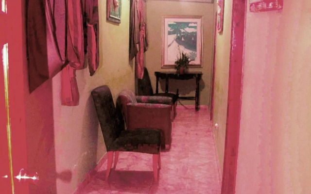 La Maison Hotel