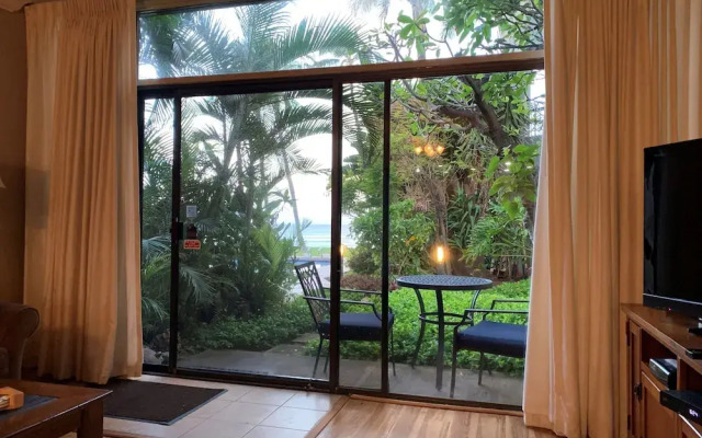 Hale Mahina #b101 1 Bedroom Condo by RedAwning