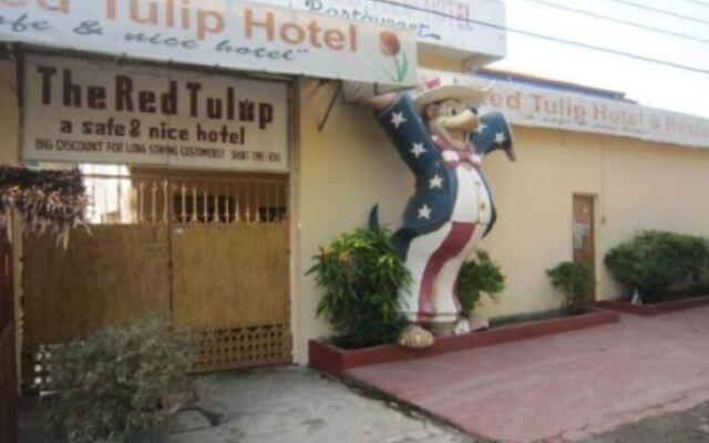 Отель Red Tulip Филиппины, Пампанга - отзывы, цены и фото номеров - забронировать отель Red Tulip онлайн вид на фасад