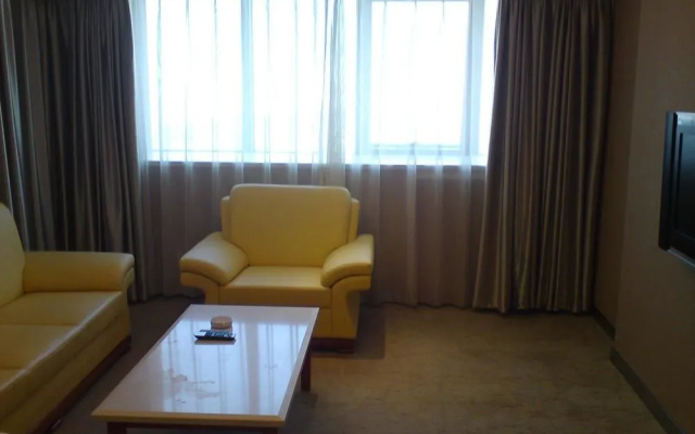 Homeinn Selected Hotel (Shanghai Baoshan Changlin Road Tonghe Xincun Subway Station)