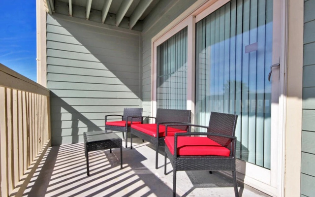 Summerhouse West by Youngs Suncoast